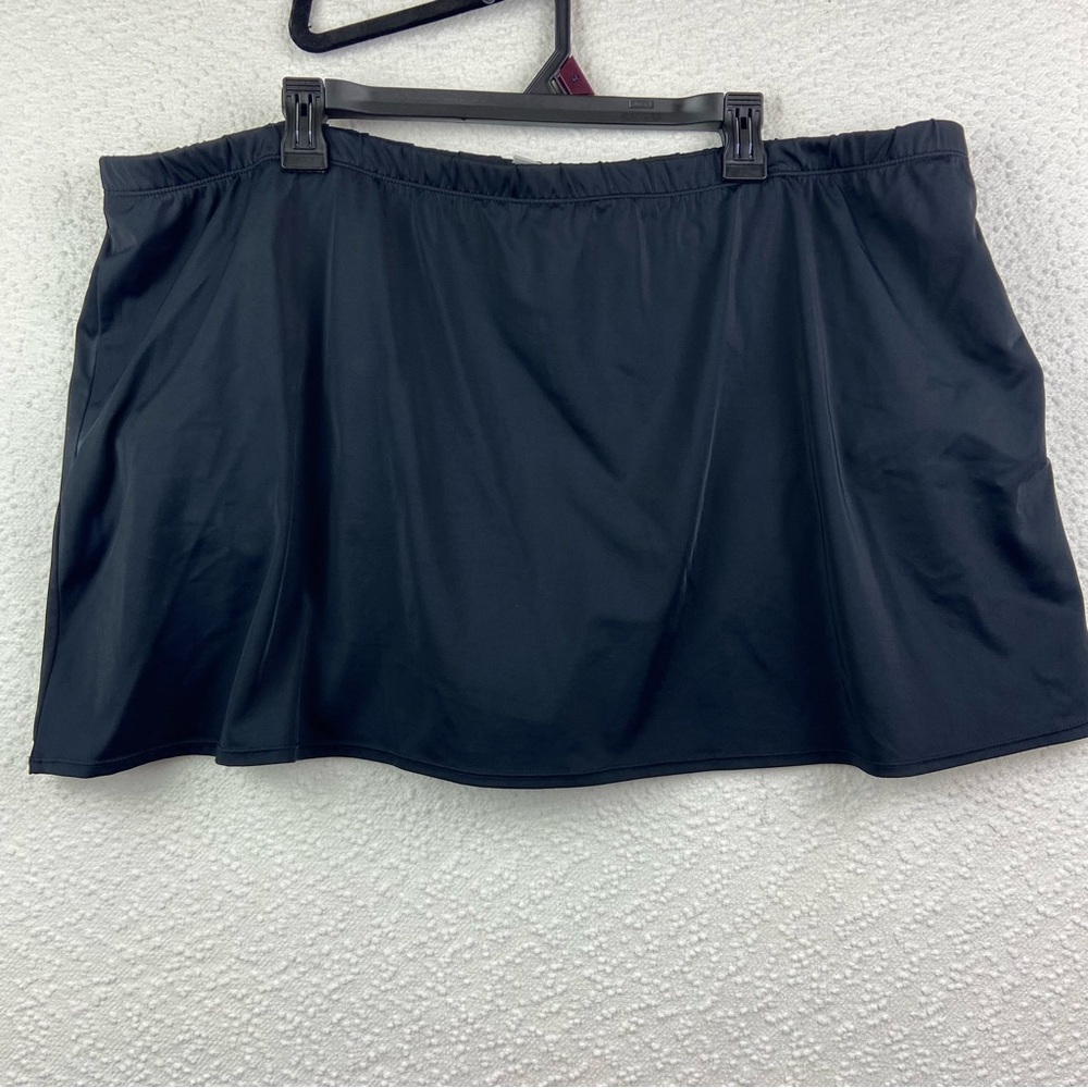 Avenue Black Swim Skirt. Women’s size 24.